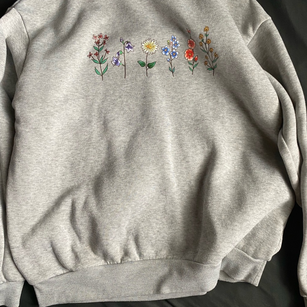 Floral Embroidered Gray Sweater